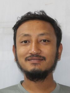 मदन डंगोल