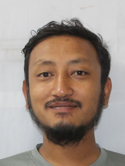 मदन डंगोल